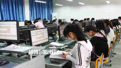 安徽2023年女生上計(jì)算機(jī)學(xué)校學(xué)什么好